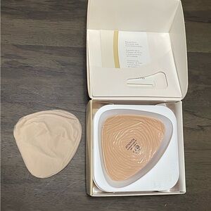 Amoena 442 Essential Light 2S Size 5 Breast Form